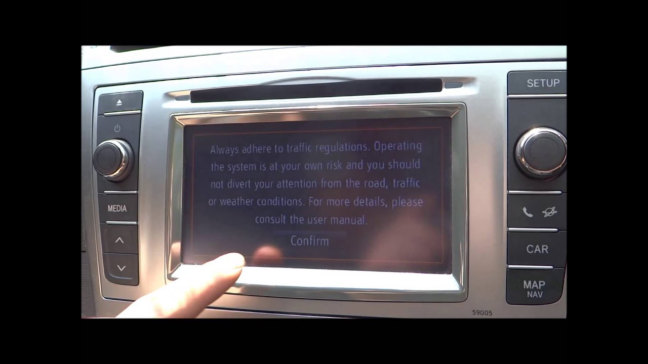 2013 TOYOTA AVENSIS TR CD PLAYER/STEREO/SAT NAV SYSTEM