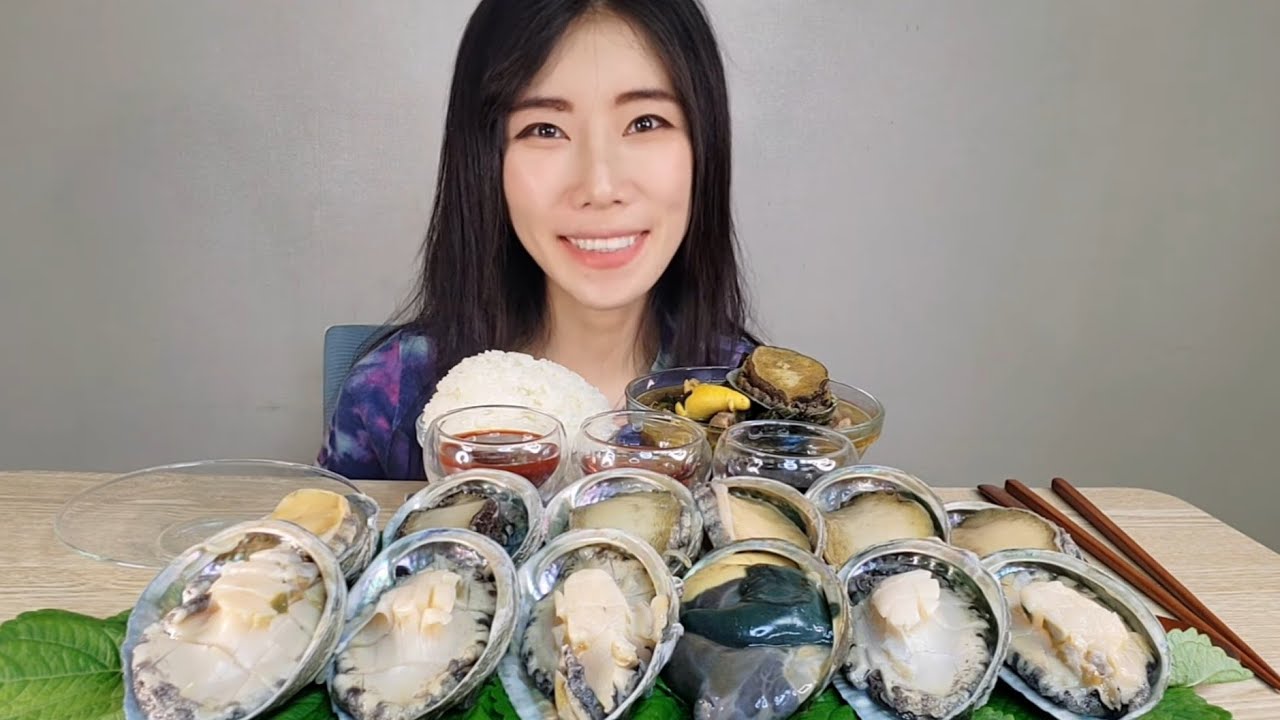 Raw Abalone Sashimi 전복회 먹방