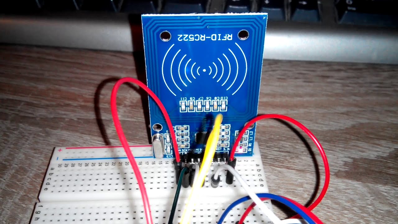 Как считать RFID и NFC карты с Ардуино . Подключение модуля RC522