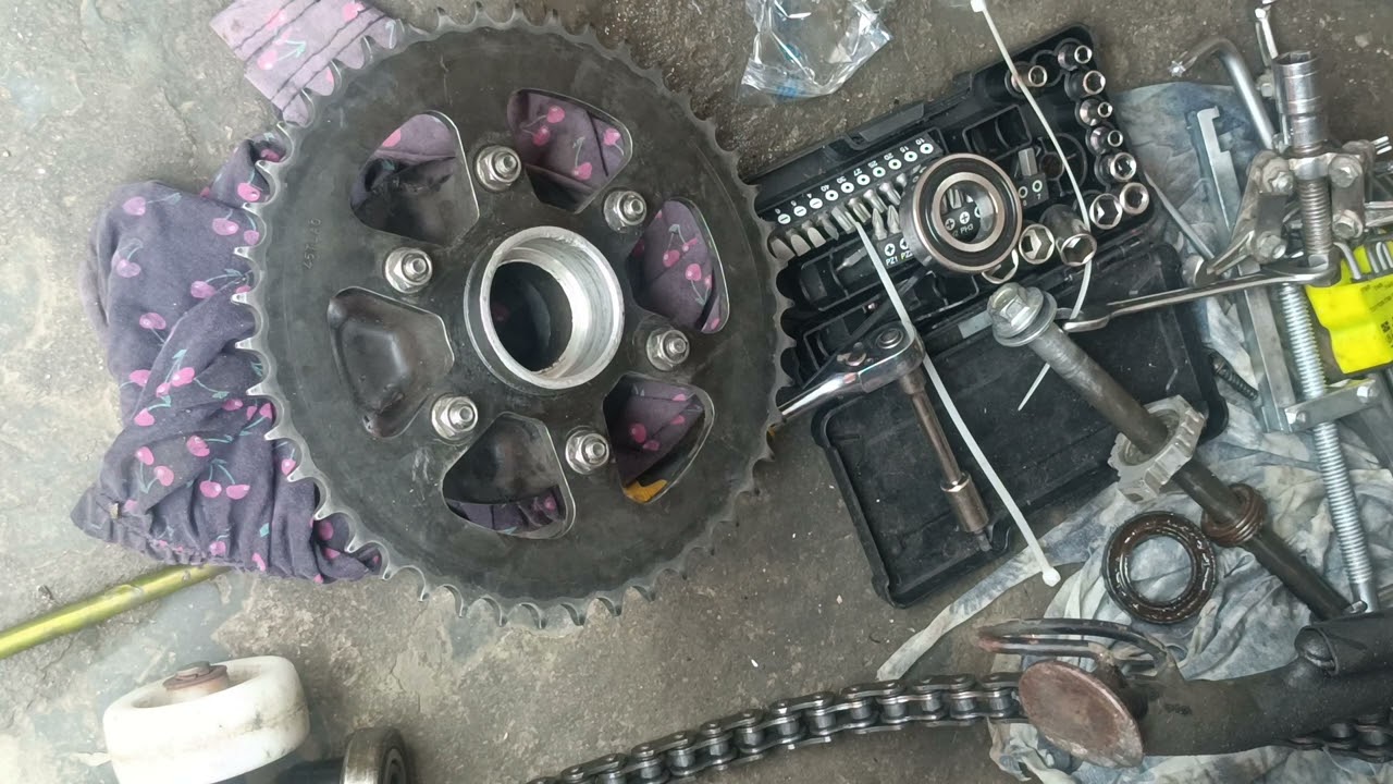 How to change hub bearing of KTM Duke 390 #duke #ktm#beas#390 #rider#punjab#aura #duke390#bearing
