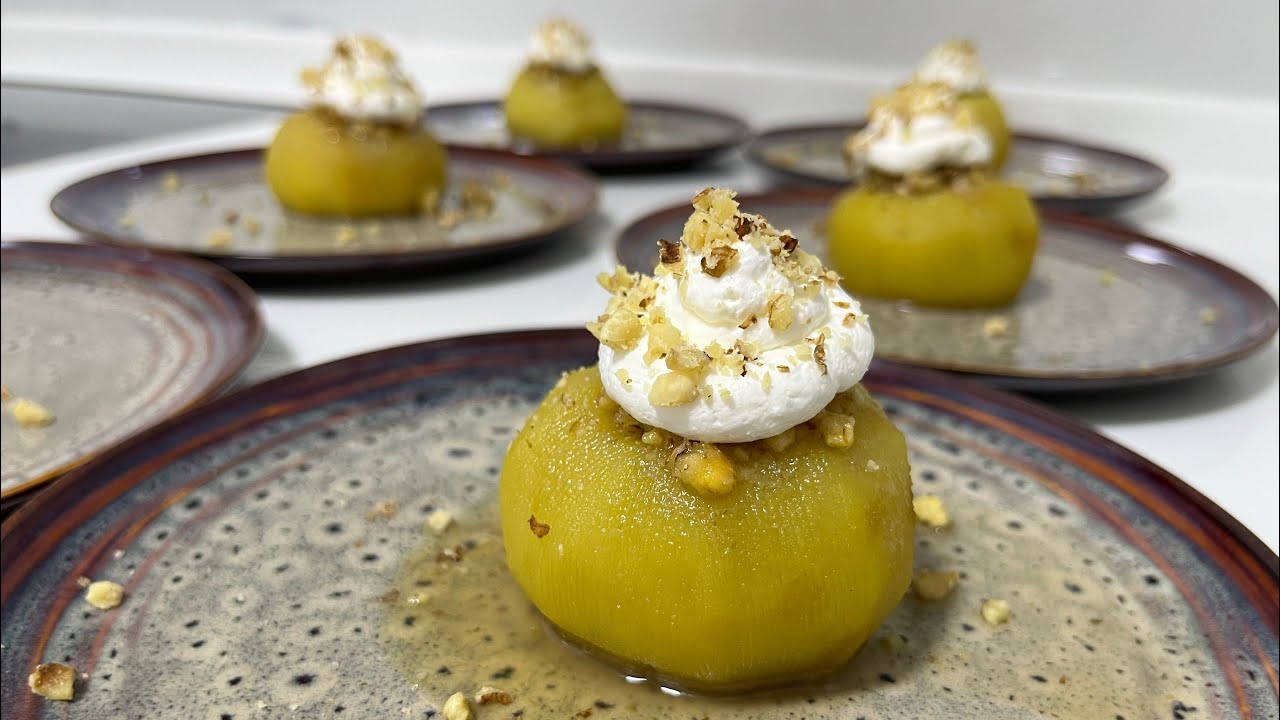 “Tufahija”-specialitet I Bosnjës🍏”“Tufahija” – a Bosnian specialty #tufahiju #bosnianspeciality
