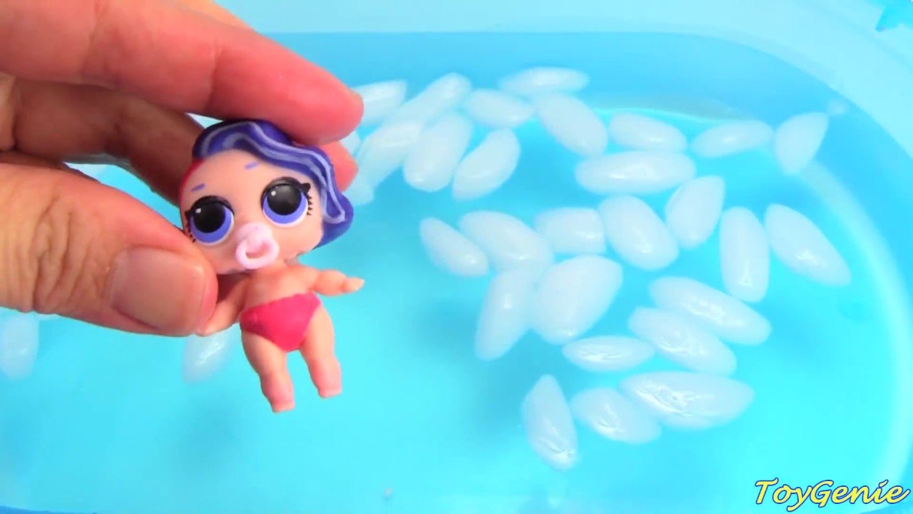 Opening LOL Dolls Surprise Eggs