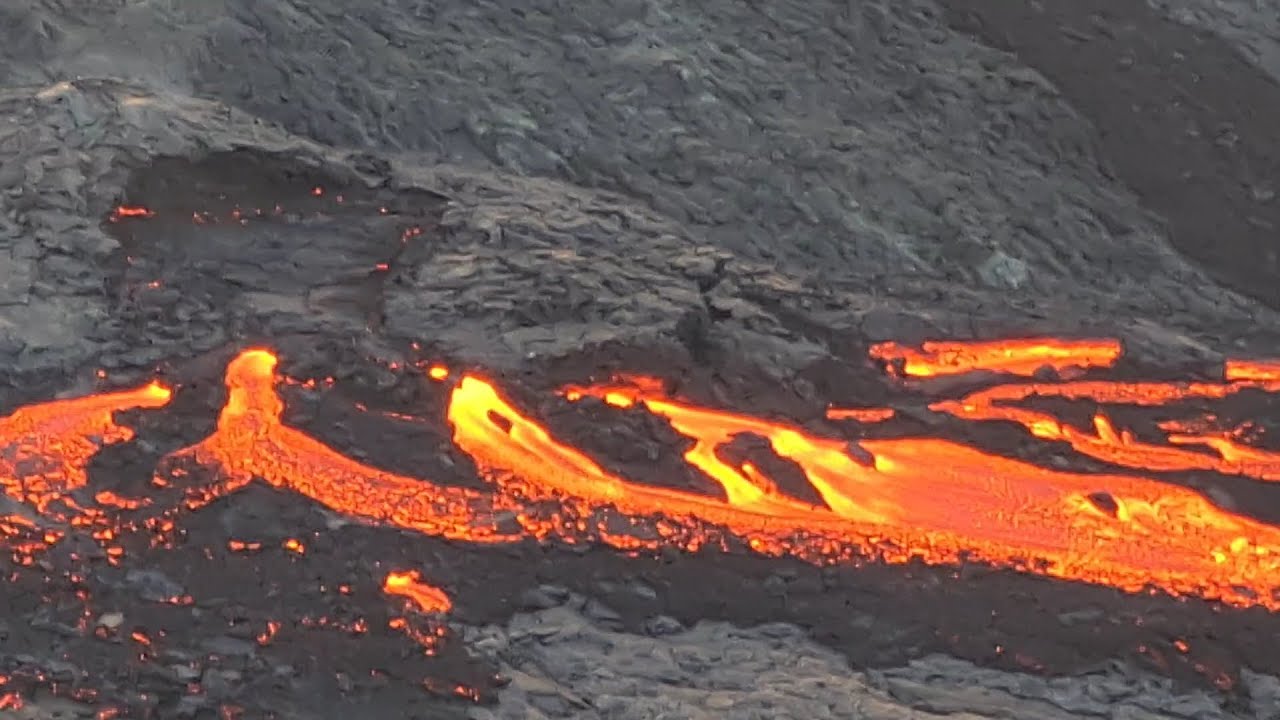 Lava Tubes carry lava to Meradalir 🌋 June 2