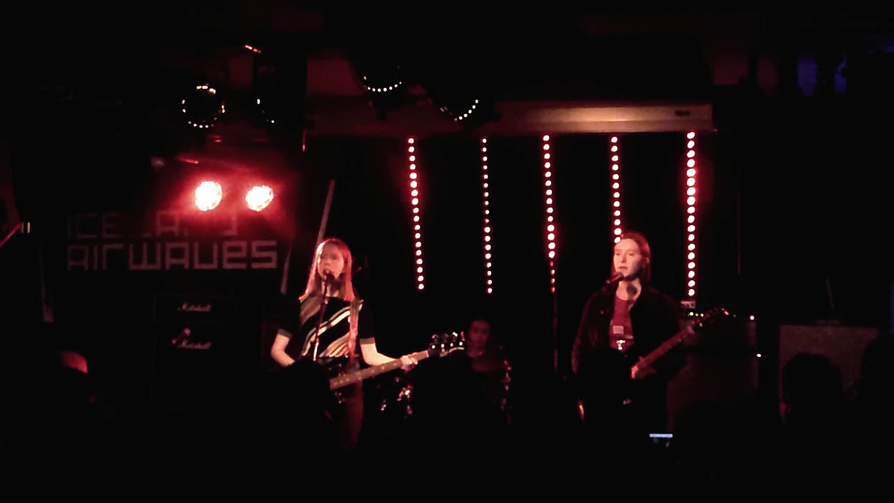 Ateria - Saga fyrrverandi ver&eth;andi fi&eth;rildis (live at H&uacute;rra, Iceland Airwaves 2018)