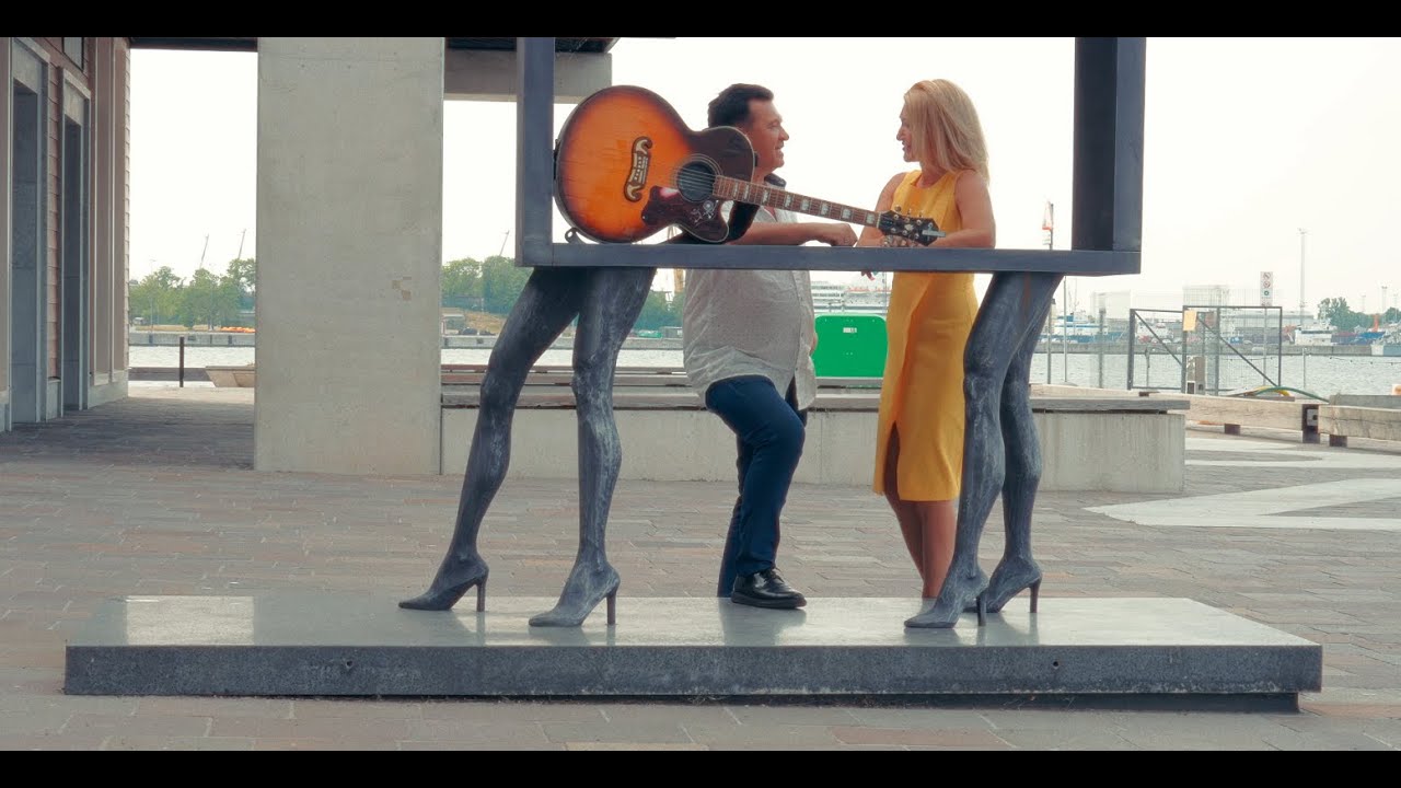 JÜRI HOMENJA - SUPERGIRL
