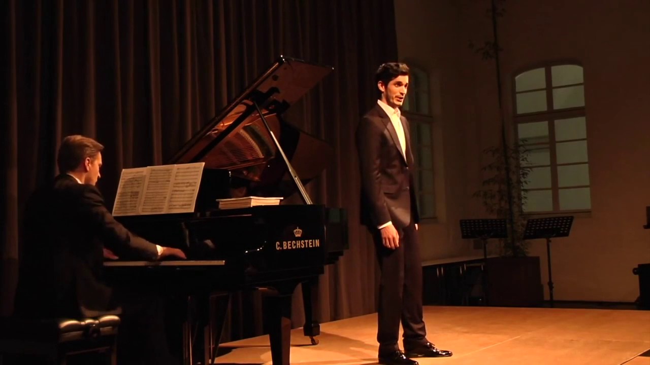Bryan L&oacute;pez Gonz&aacute;lez - tenor