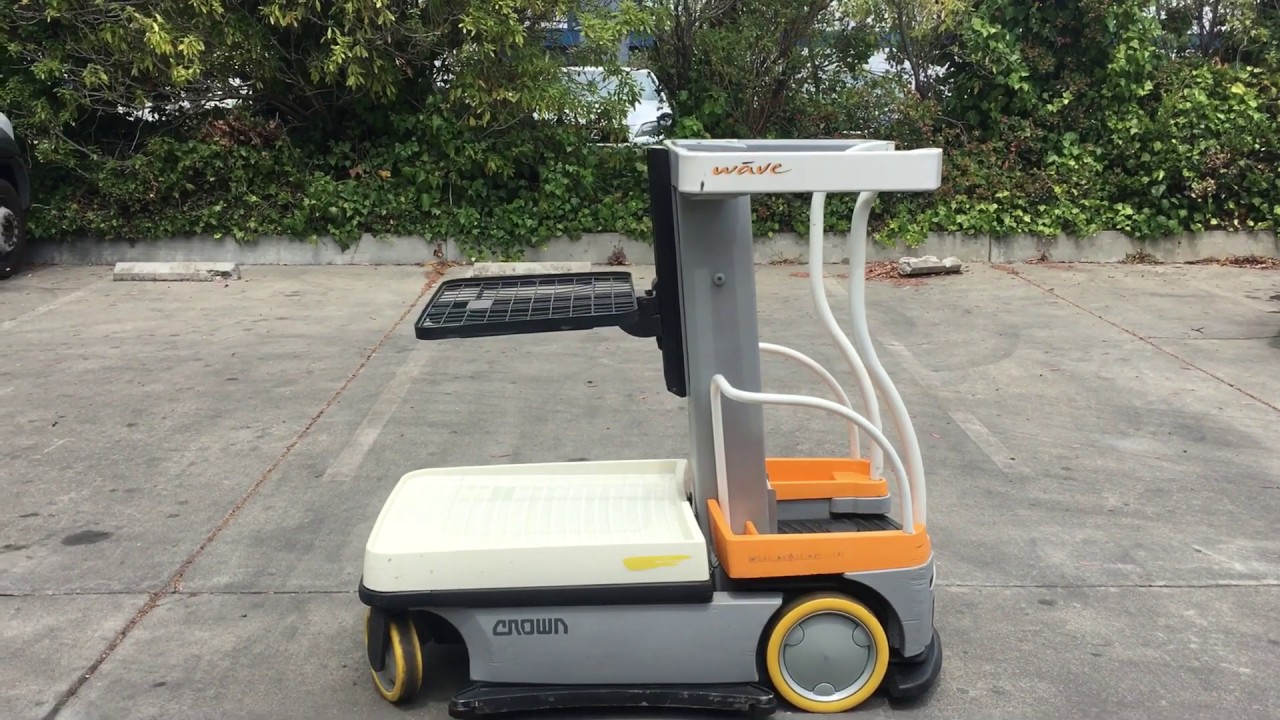 Crown Wave Electric Ride On Order Picker Man Boom Lift 24V Only 12.6 Hours!