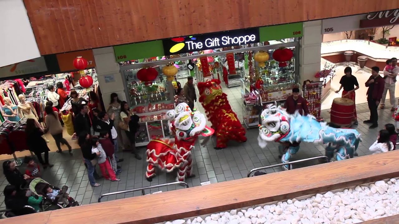 Lion Dance   Gift Shoppe Performance