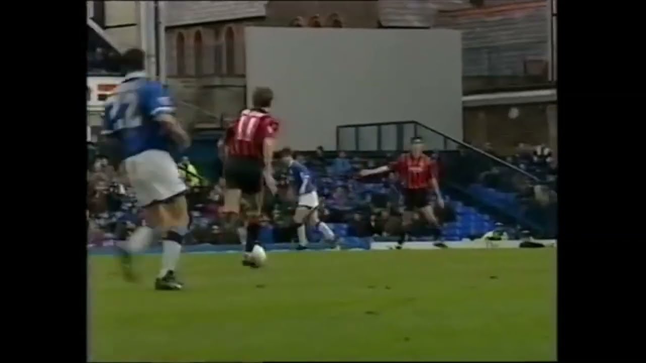 Jason Wilcox with a special strike at Goodison Park
