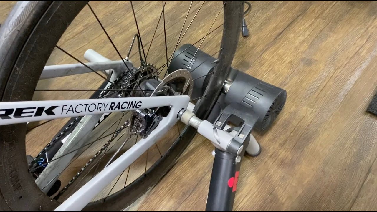 Como ter um rolo interativo e usar o Zwift gastando menos