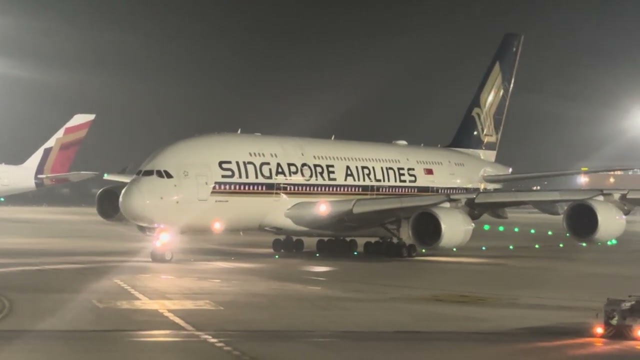 Airbus A-380 Singapore Airlines departing from delhi station to Singapore @airbus @delhiairport 