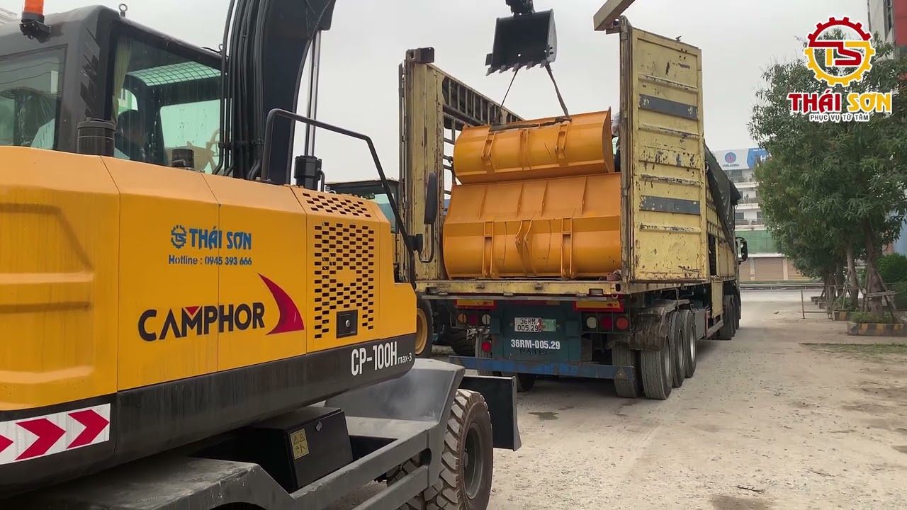 🚜 MÁY XÚC ĐÀO GẮP GỖ CAMPHOR CP100Hmax – SỨC MẠNH VƯỢT TRỘI! 💪🔥  Liên hệ: 0945 393 666