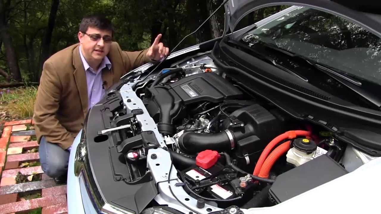 Quick Clips: 2012-2014 Honda Civic Hybrid Review