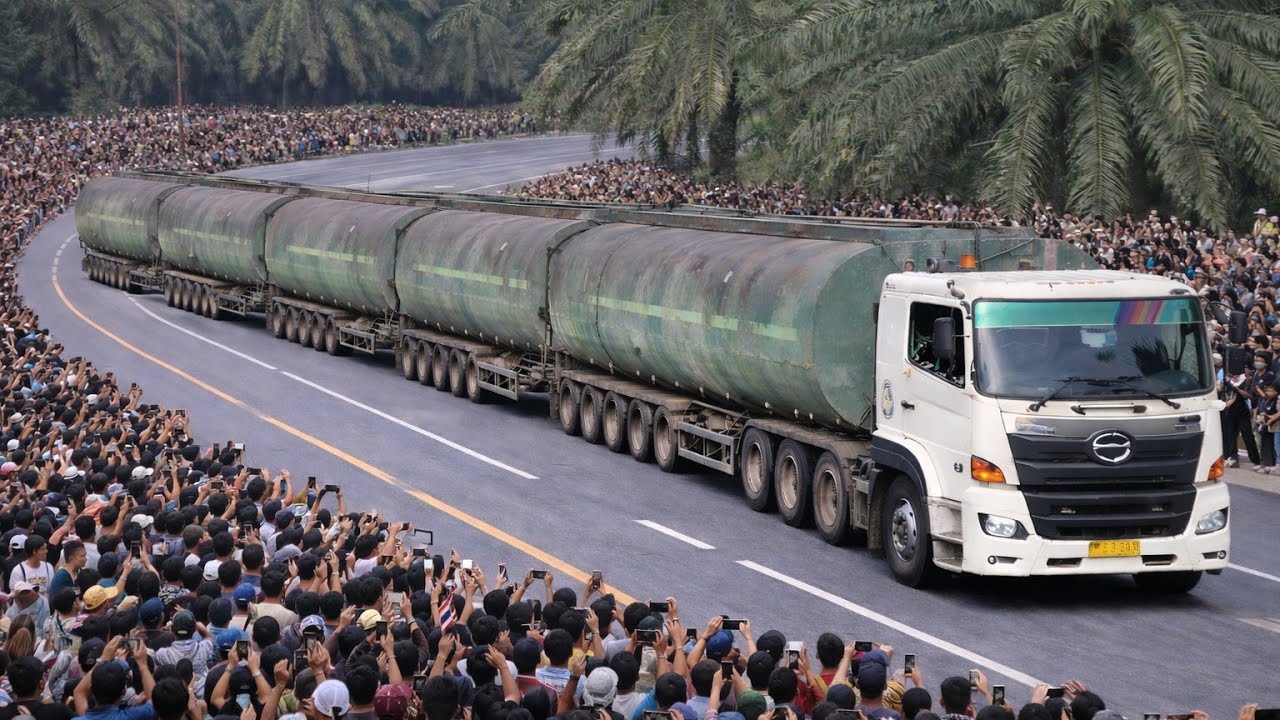 Truck Tangki Raksasa Meliuk Menaklukkan Tanjakan Bukit kodok #viral #truck 
