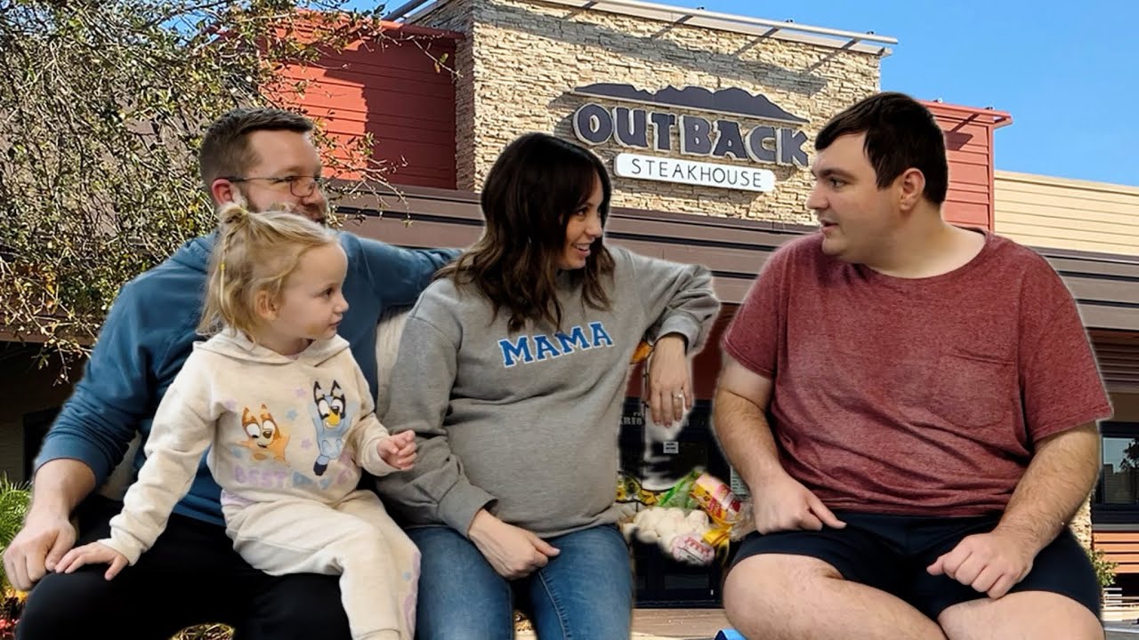 Lunch At Outback Steakhouse! Silliness And Family Taste Test | Craig Receives A Tasty Gift ❤️