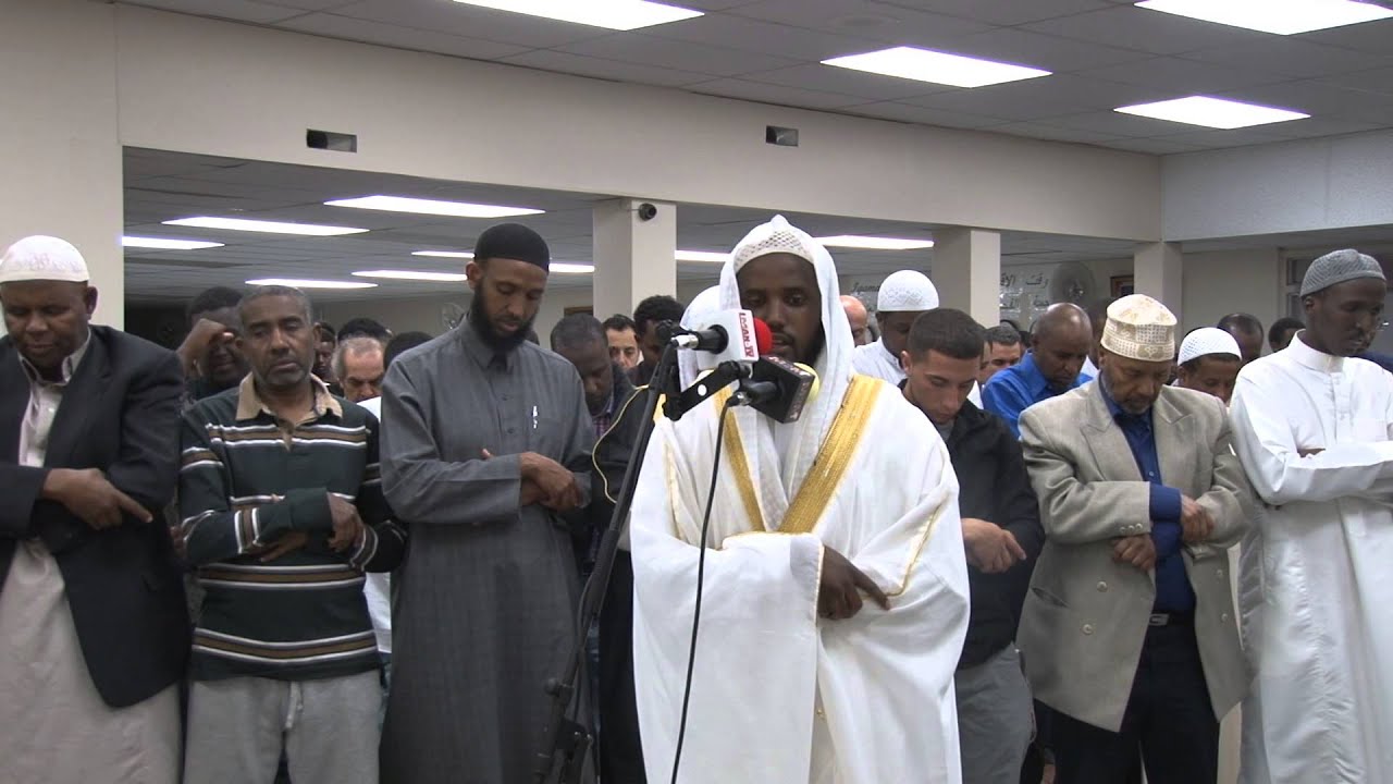 Very Sharp and smooth Recitation by Shiekh jamac Hareed taraweeh 2013