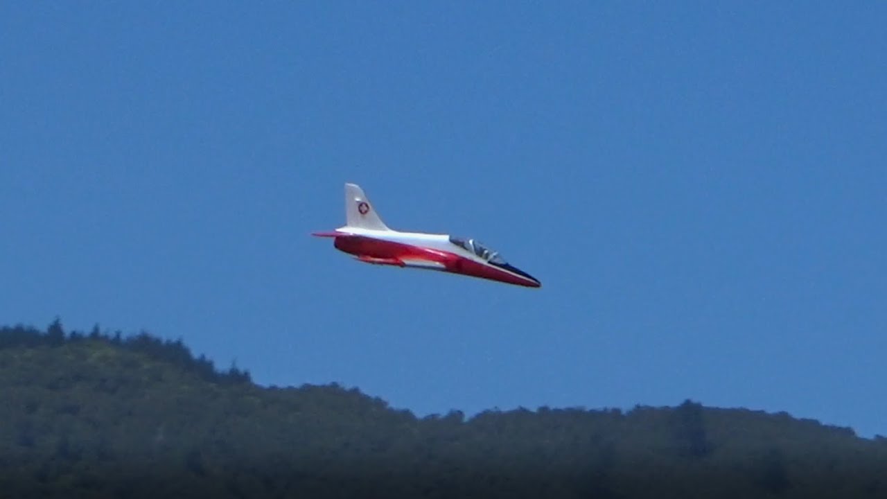 KingTech-Powered Phoenix BAE Hawk Soars High on a Sunny Day at Sand Flats!