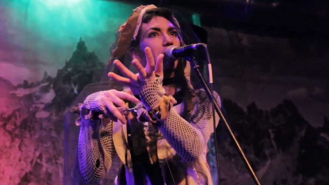 CYANO - ablandar / cadáveres (En vivo en Qi 4/9/2025)