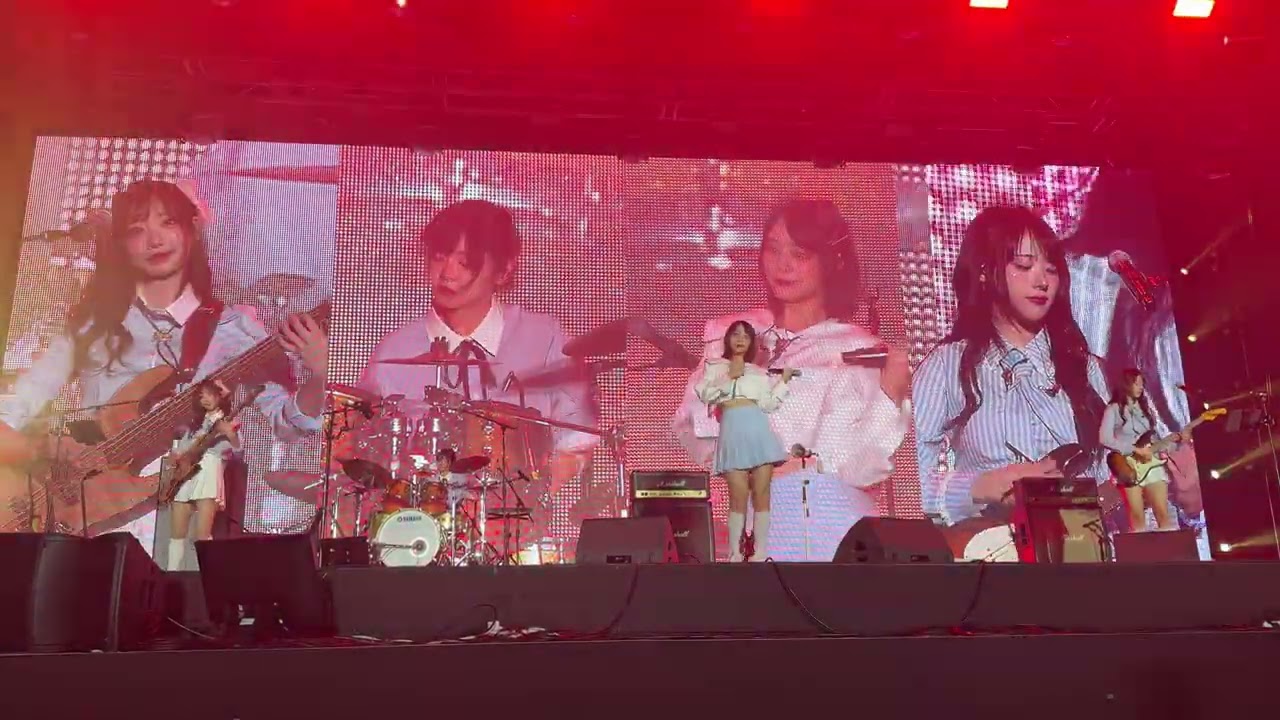 QWER 원더리벳 2024 직캠 full.(사랑하자 최초 라이브) 241110 @WONDERLIVET by reBirth