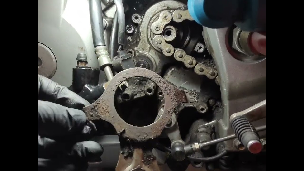 Suzuki Sv1000 clutch rod oil seal replacement
