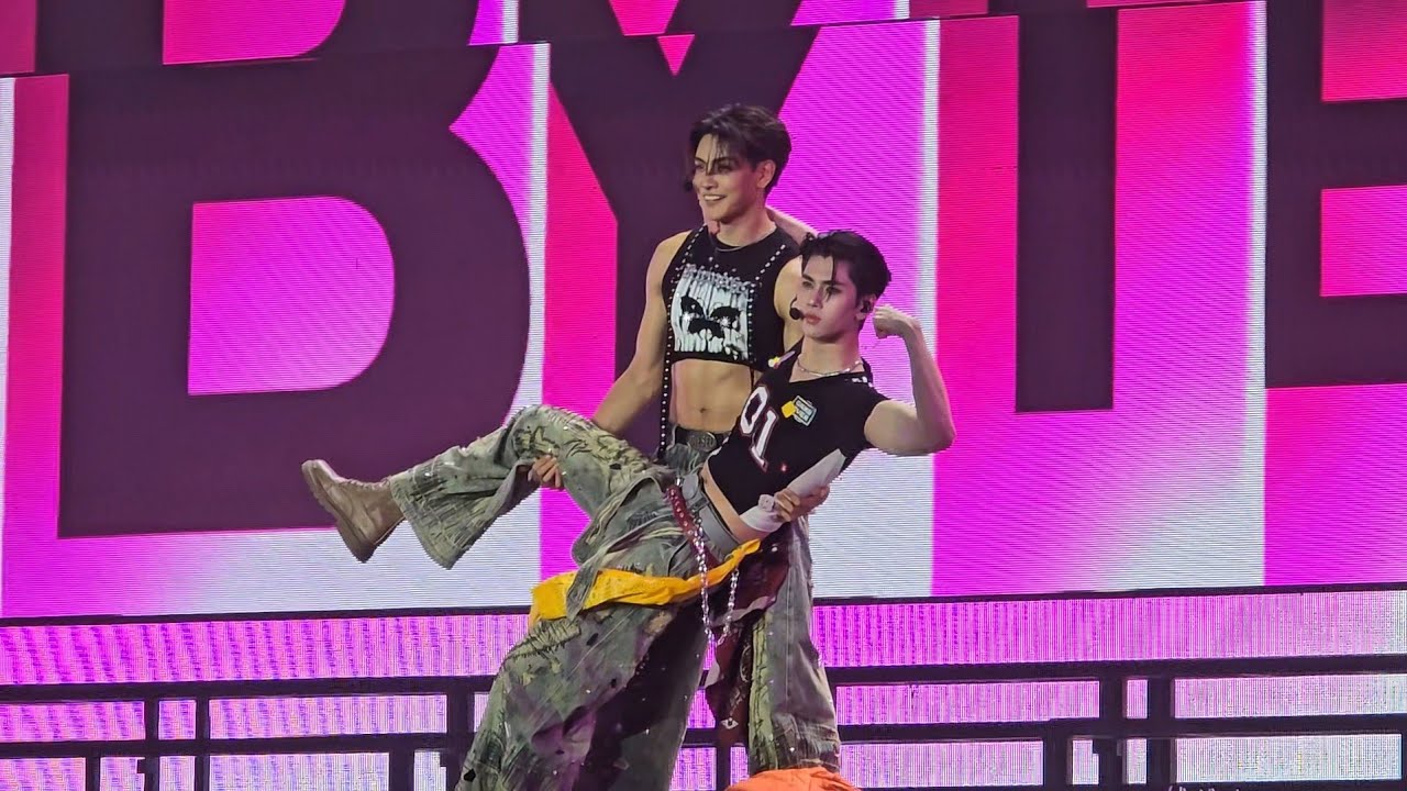 Детская футболка | Joong Dunk | День 2 LOL2025 #LOLFanFest2025D2