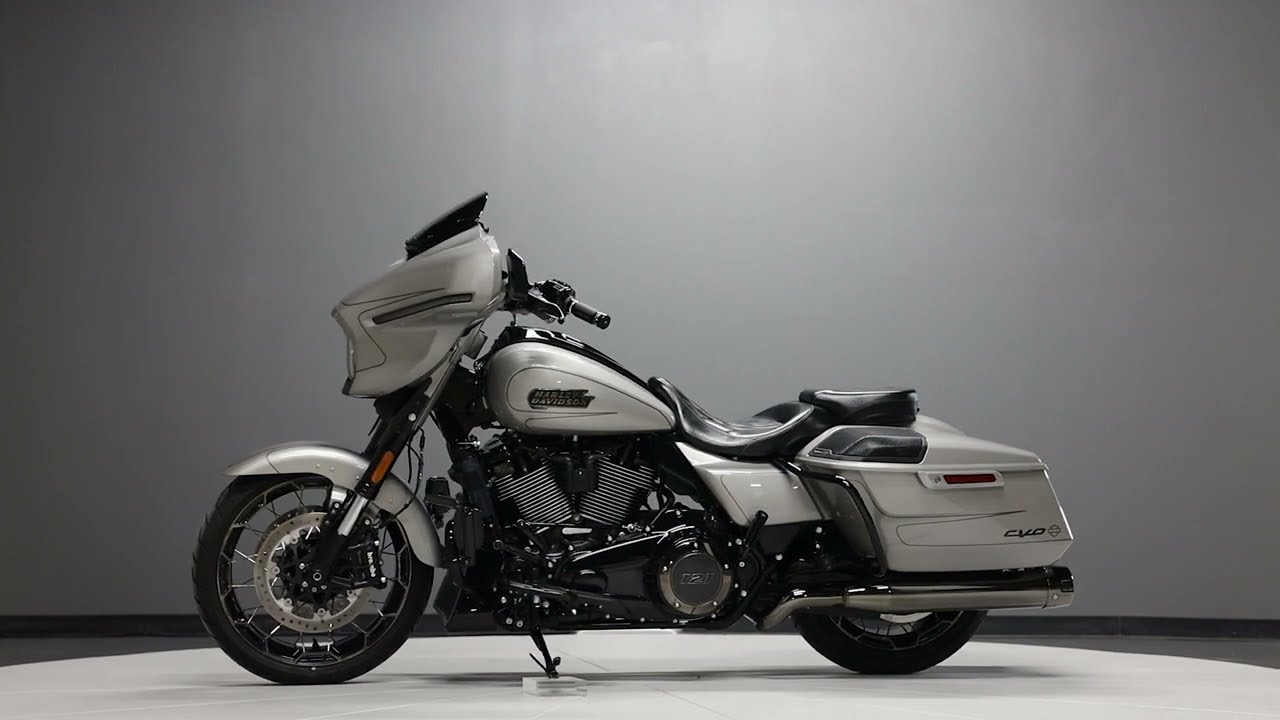 2023 HARLEY DAVIDSON CVO STREET GLIDE FLHXSE TEST RIDE HAR952036