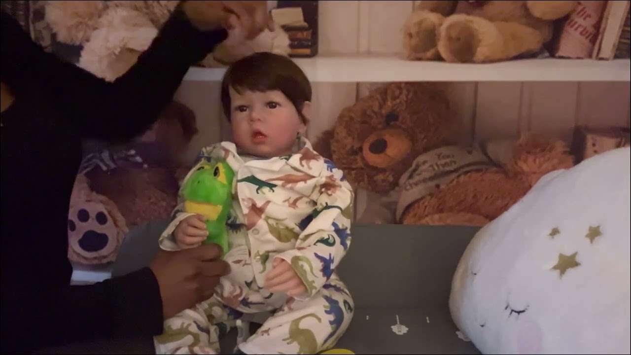 New Amazon 28 inch reborn baby doll and changing video 👶🏽🍼❤️
