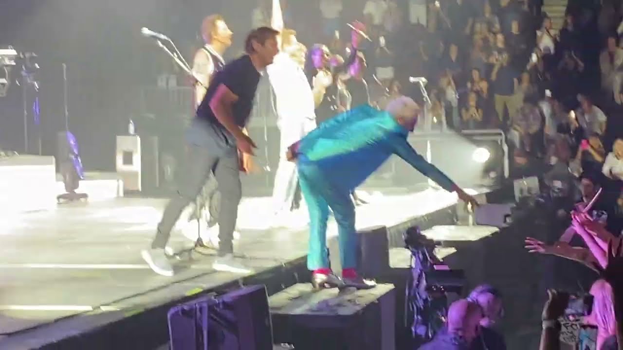 DURAN DURAN - August 20, 2022 - Chicago - United Center - end of Save A Prayer, Rio