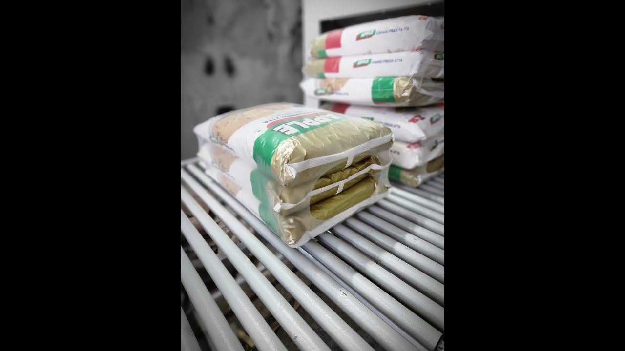 Automatic Atta Shrink Wrapping Machine For flour bag 5Kg