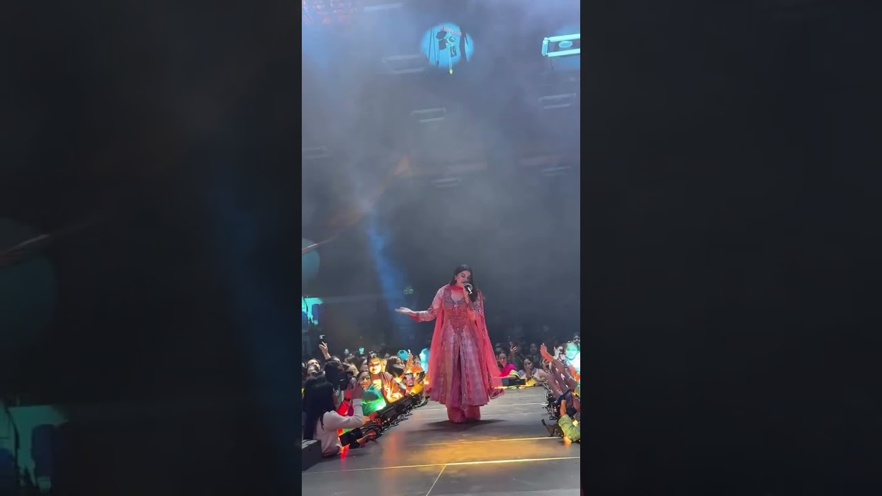 Laung Laachi Song LIVE 🎶 Mannat Noor Concert 🔥 Fans Went Crazy | Viral Shorts