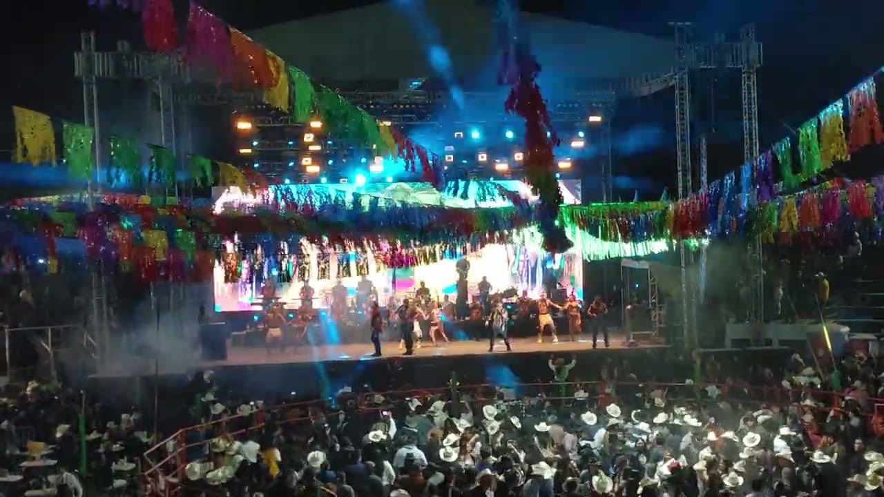 Banda Cuisillos en carnaval emiliano Zapata Morelos 2026 -Se prendió El cerro, muñequita,Carola,