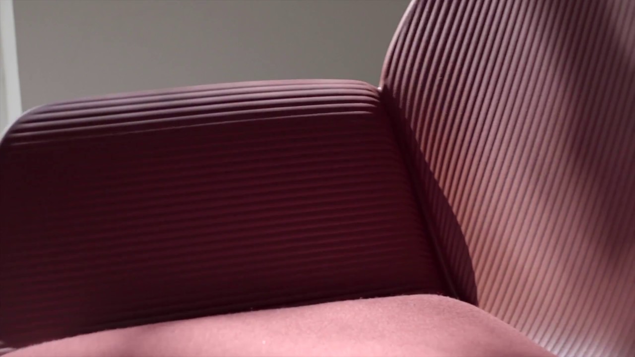 Nuez, an enveloping and technological design