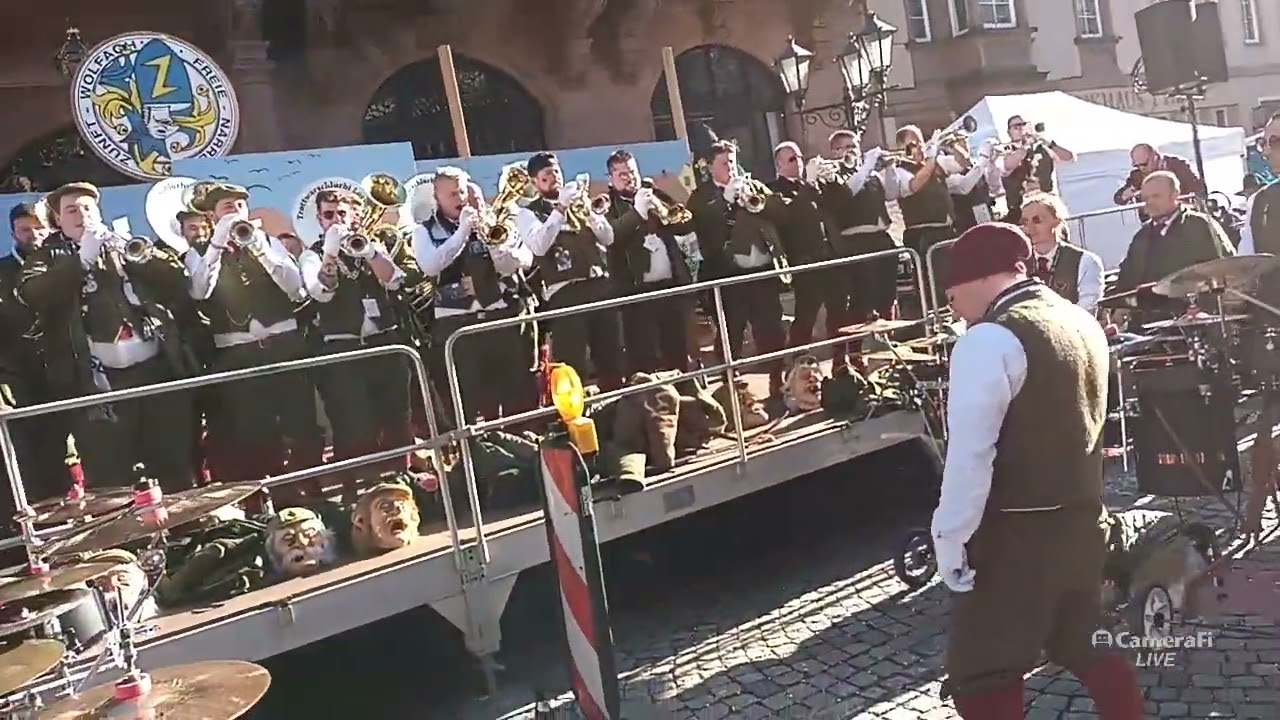 Guggenmusik Lörrach in wolfach am Rosenmontag 2023