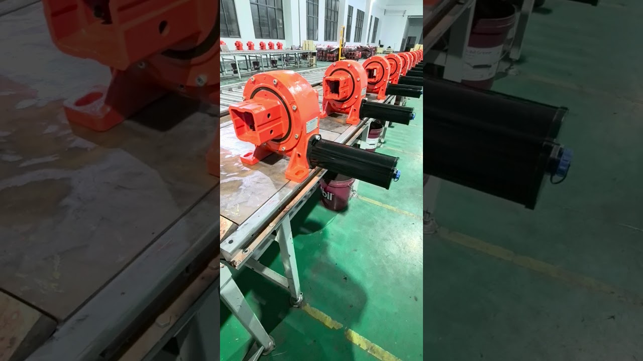 VE7 slewing drive for 2*27 tracking system#Slewing drive#trackers#PV trackers #machine