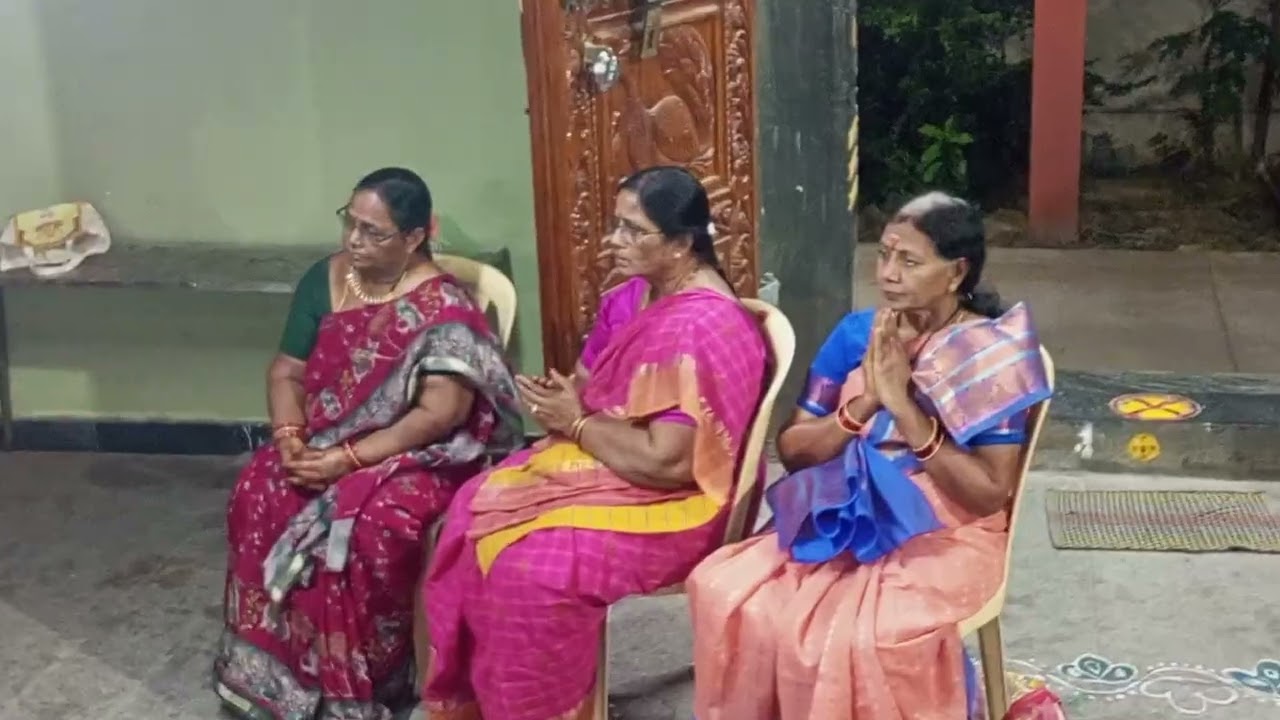 సంకటహర చతుర్ధి సందర్భంగా విగ్నేశ్వర స్వామి వారికి పంచామృతాలతో సుగంధ ద్రవ్యములతో అభిషేకం