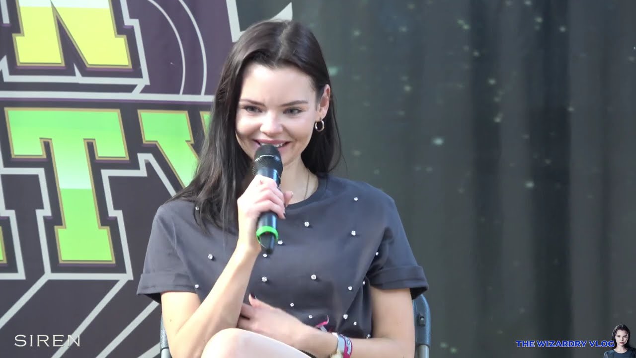 Сессия вопросов и ответов Элин Пауэлл | Comic Con Brussels | 26.10.2024 (актёры сериала «Сирена»,...