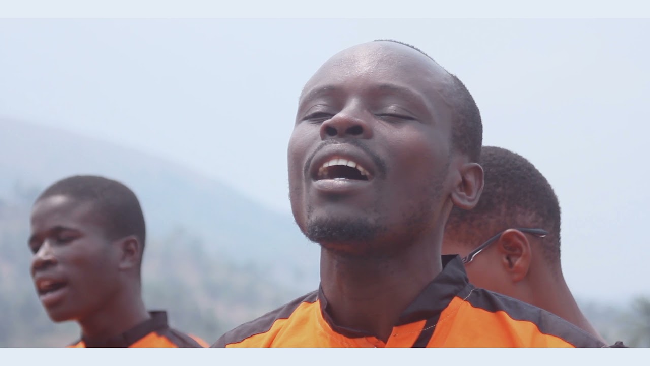 Igihe canyuma - choir(Ijwi rya mpwemu yera)