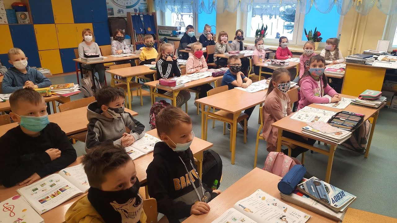 Powrót uczniów klas I-III do szkół. Publiczna Szkoła Podstawowa nr 1 w Radomsku
