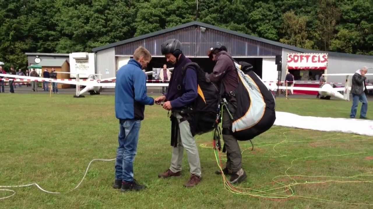 Paragliding/Gleitschirmfliegen amFlugplatzfest Katzwinkel / Betzdorf-Kirchen