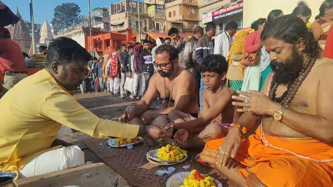 i വാരണാസിയിൽ പിതൃതർപ്പണം