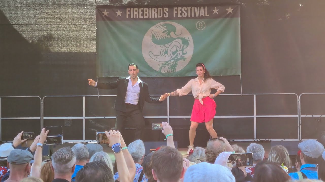 ROCK AND ROLL DANCE