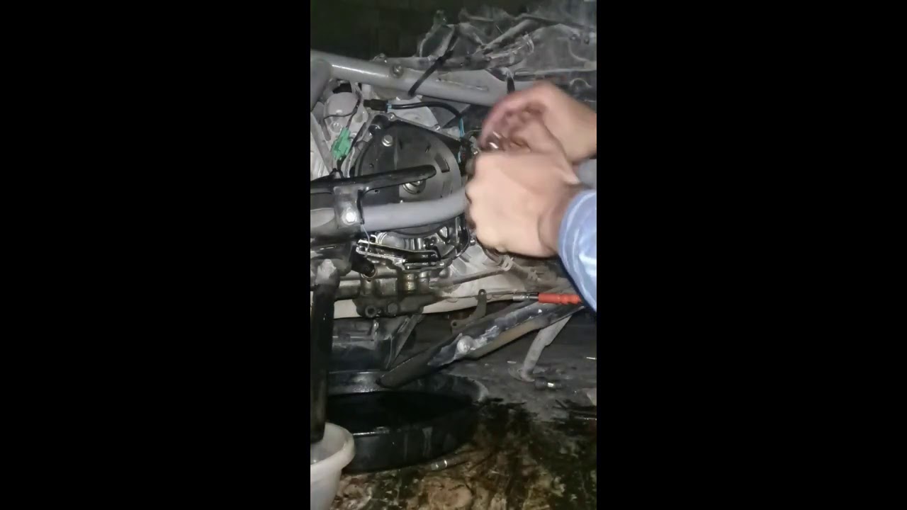 Suzuki Skywave / Burgman 650 - Removing Stator cover , Rotor Magnet and reaching the Stator