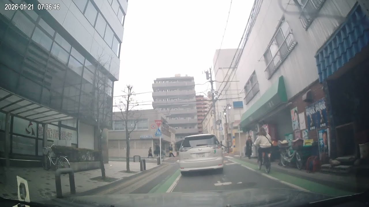 ドラレコ　2026.01.21　07:38　高砂１丁目