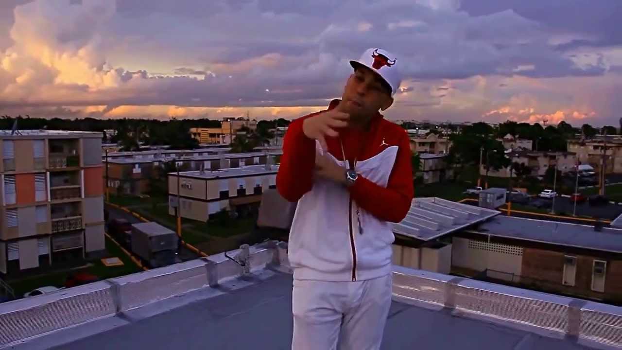 Juanka El Problematik - Sue±an Con Cazarme (Official Video)