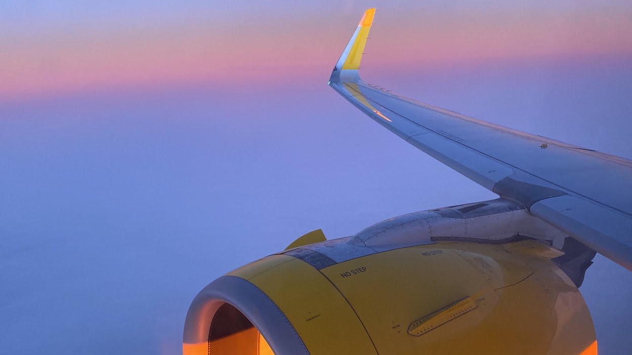 *Amazing sunrise!!*| Vueling | A320NEO | Amsterdam - Barcelona