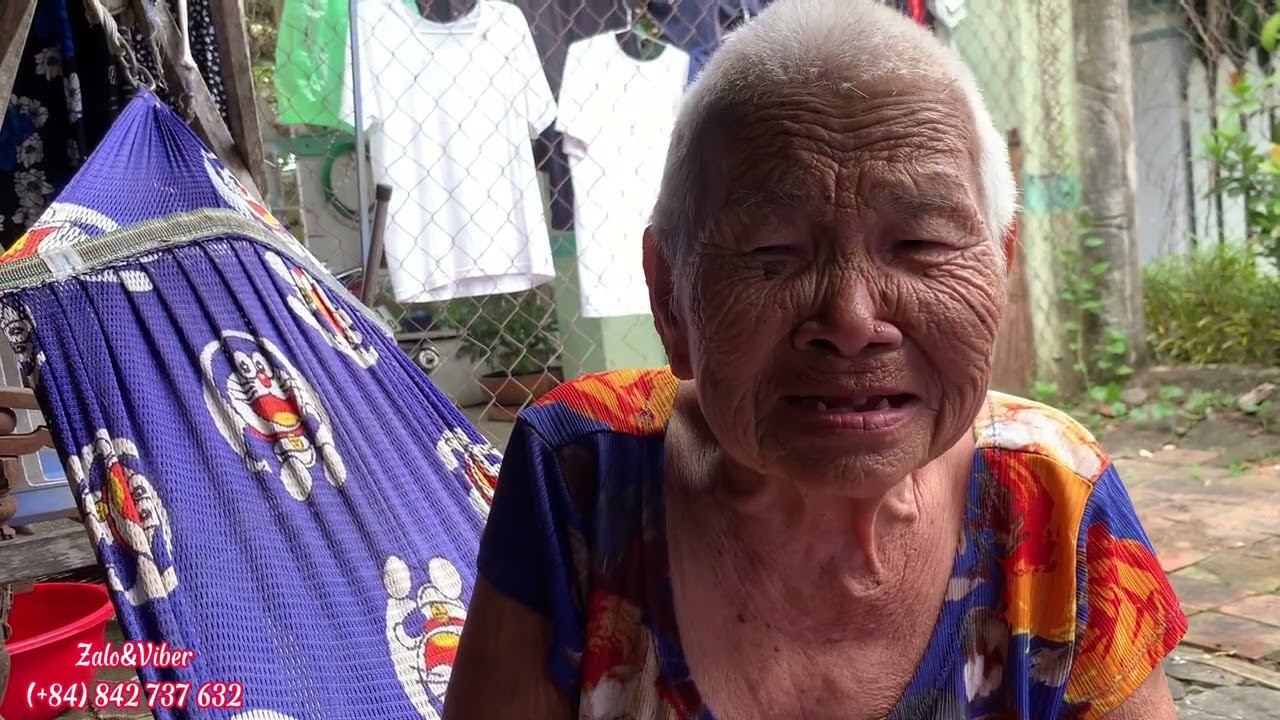Cụ bà 