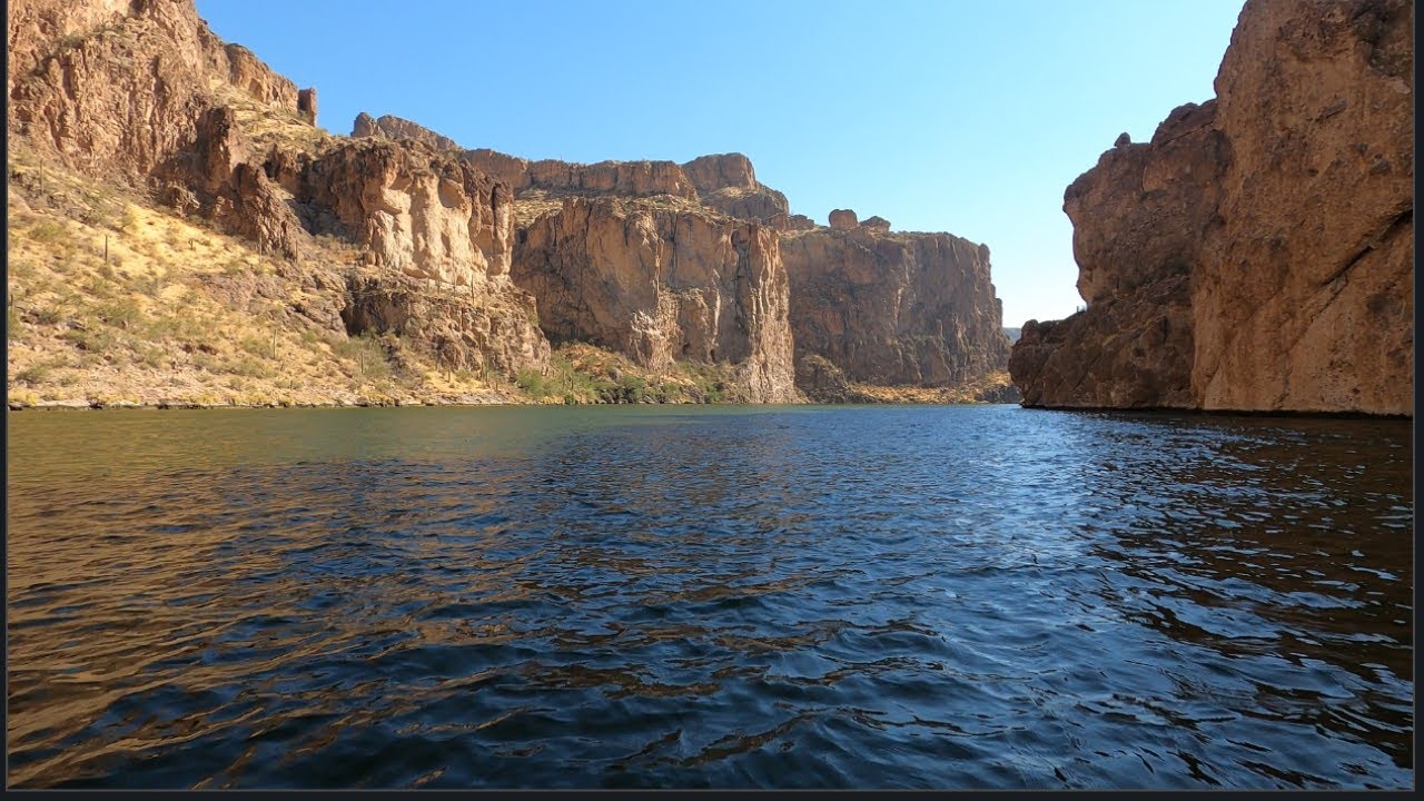Canyon Lake, Arizona 4K - Boat Point of View
