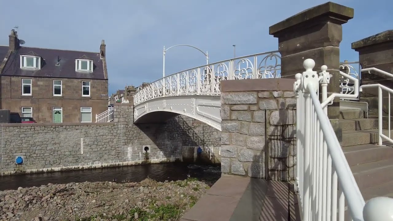 Wandering around the quiet streets of Stonehaven #stonehaven #scotlandwalkingtour #streetwalking