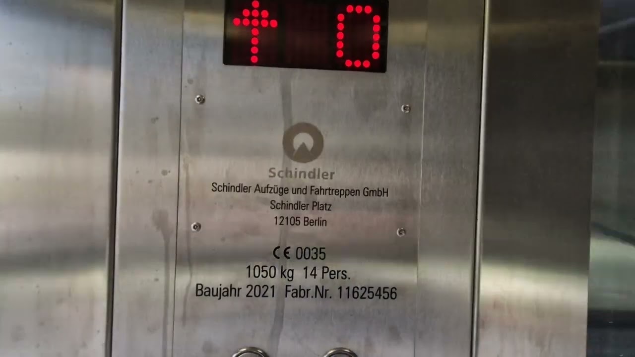 Schindler Aufzug am Bahnhof in Varel