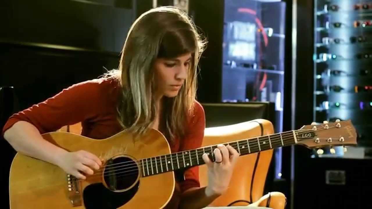 Lula Bertoldi de Eruca Sativa - Fue (Cover de Soda Stereo) en El Visionario